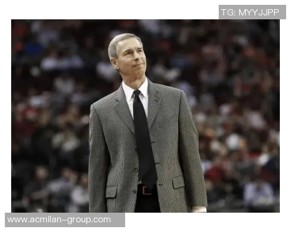 斯玛特称赞文班如同小孩般站在他身边期待他未来更大成就